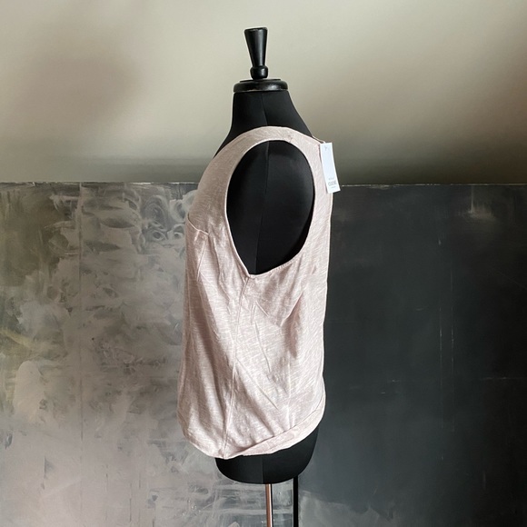 NWT Double Zero Pale Mauve V-Neck Sleeveless Tee - Picture 3 of 6